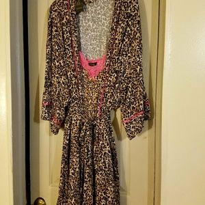 Leopard pattern Blk/ Pink Accesent